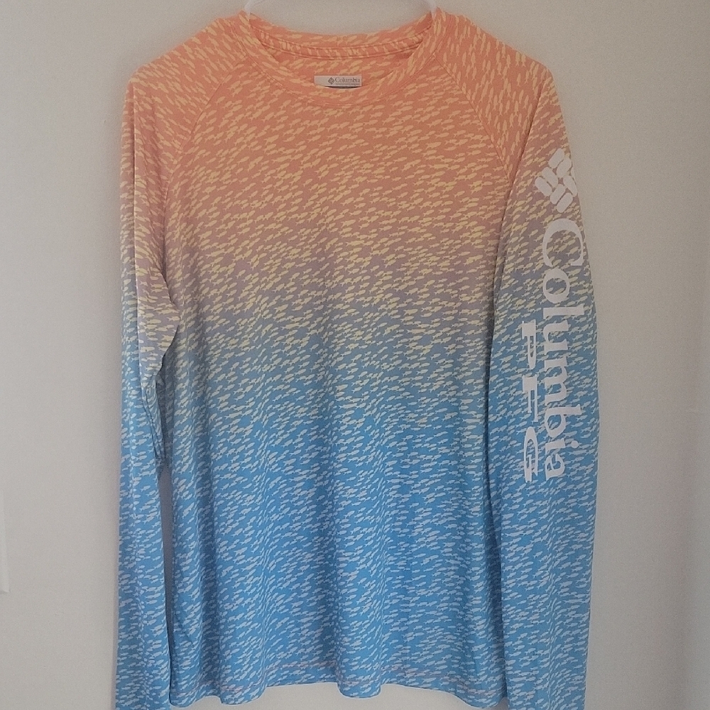 Columbia Gradient Orange and Blue Fish Patterned Long Sleeve Shirt